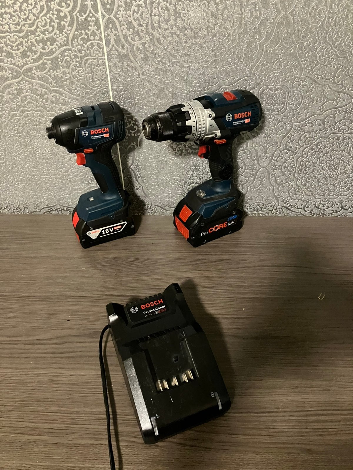 Bosch Professional 18v set, Doe-het-zelf en Verbouw, Gereedschap | Boormachines, Ophalen of Verzenden, Zo goed als nieuw, Boor- en Schroefmachine