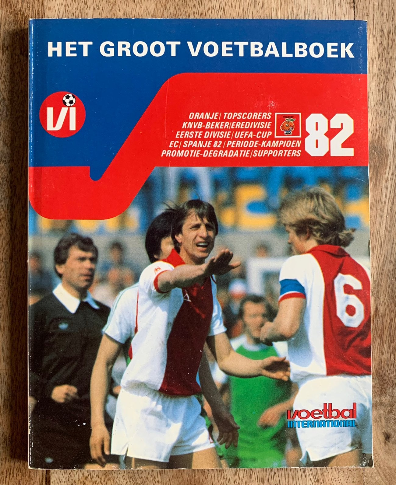 Voetbal International Jaarboek 1982, Ophalen of Verzenden