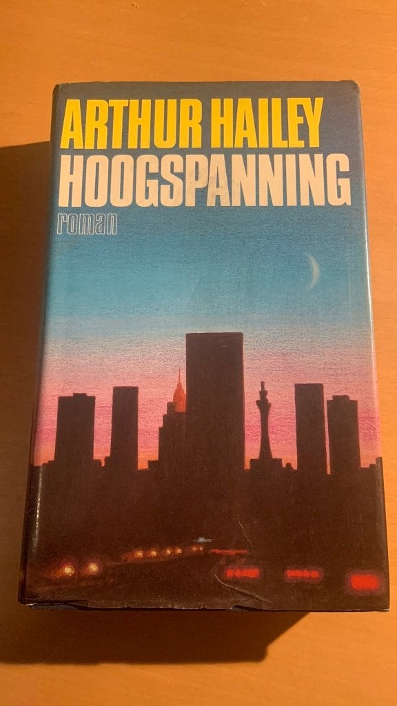 Hoogspanning - Arthur Hailey, Ophalen of Verzenden