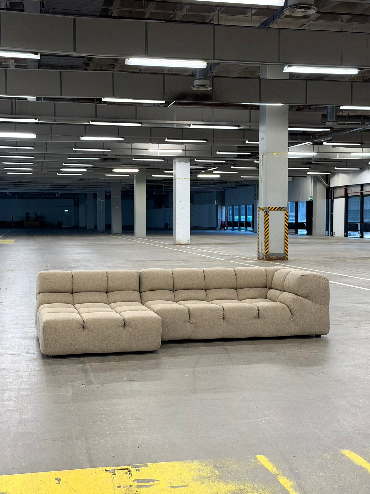 B&B Italia Tufty Time | Mocca | NIEUWSTAAT + Garantie, Huis en Inrichting, 250 tot 300 cm, Hoekbank, Ophalen of Verzenden, Zo goed als nieuw