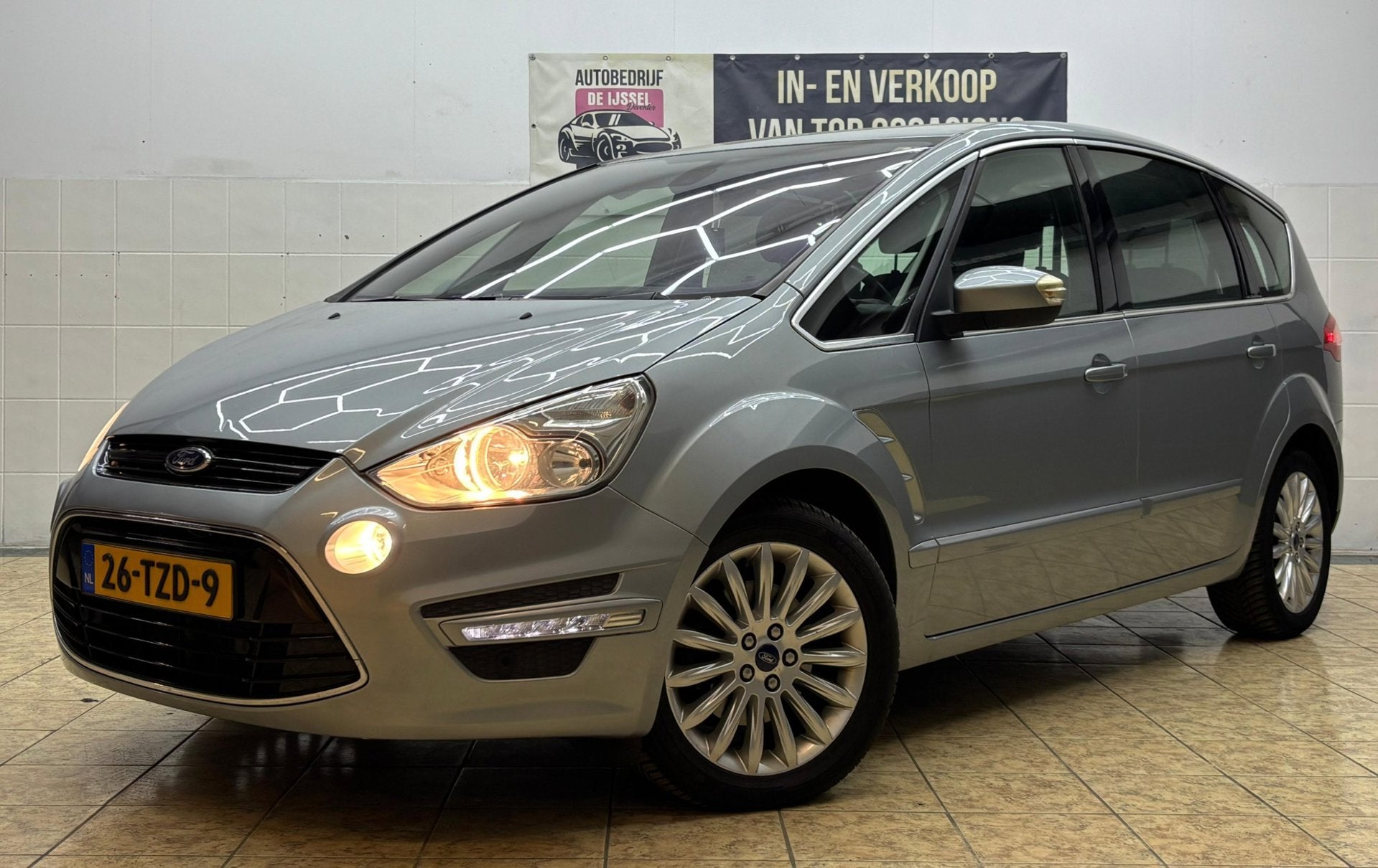 Ford S-Max 2.0 E-Boost Titanium /3DE EIG/RIJKLAAR/, Auto's, Euro 5, Stof, Gebruikt, 4 cilinders