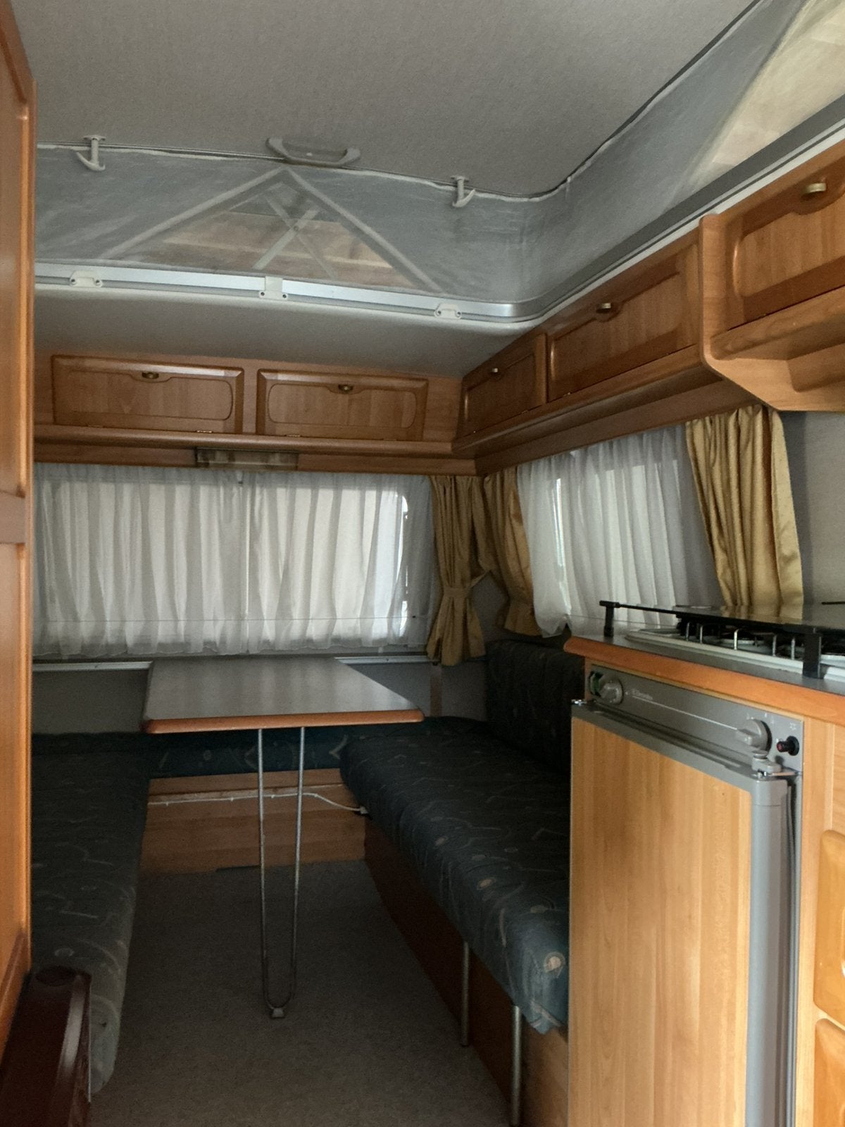 Te koop aangeboden onze Eriba Touring Triton A van nov 1995, Standaardzit, Omvormbare zithoek, Tot en met 3, Particulier