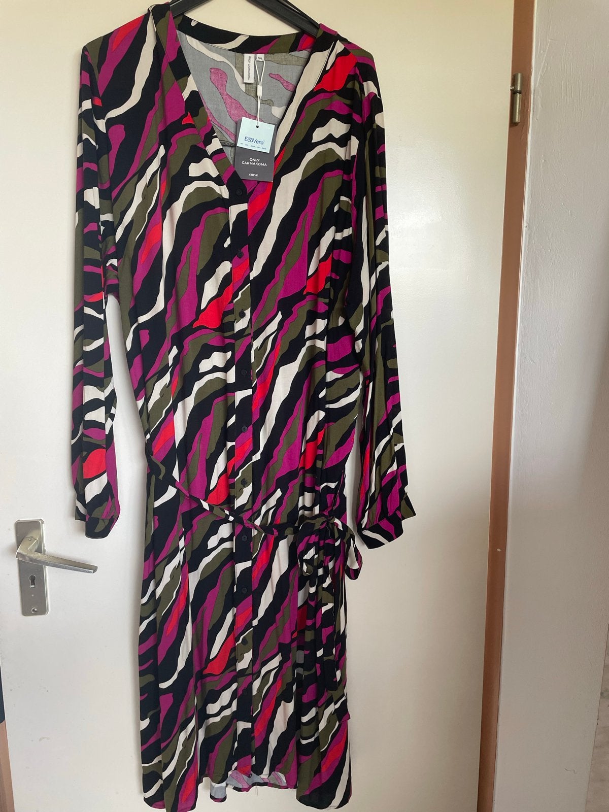 ONLY Carmakoma jurk maat 54 - Nieuw met kaartjes, Ophalen of Verzenden, Nieuw, Overige kleuren