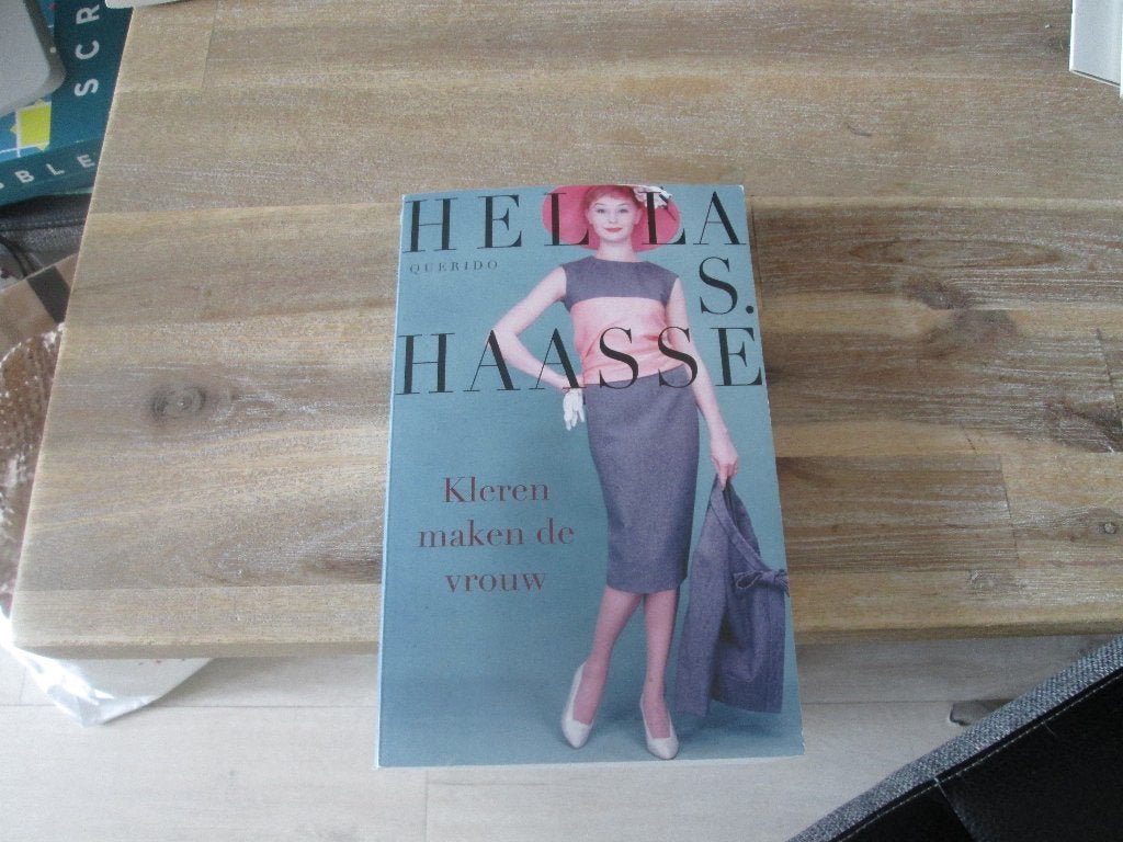 Hella S. Haasse - Kleren maken de vrouw, Boeken, Ophalen of Verzenden, Zo goed als nieuw, Nederland, Hella S. Haasse