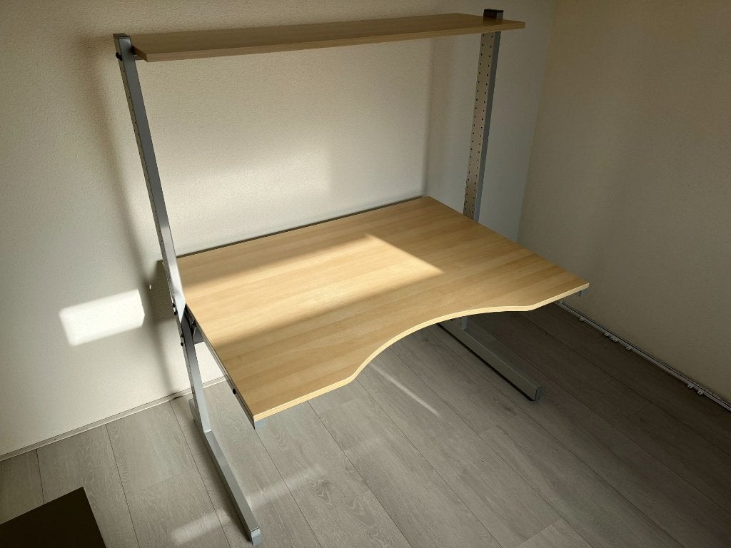 Bureau met bovenplank, in hoogte verstelbaar, 120 x 90 cm, Huis en Inrichting, Bureaus, Ophalen, Gebruikt, Spaanplaat of MDF, Bruin