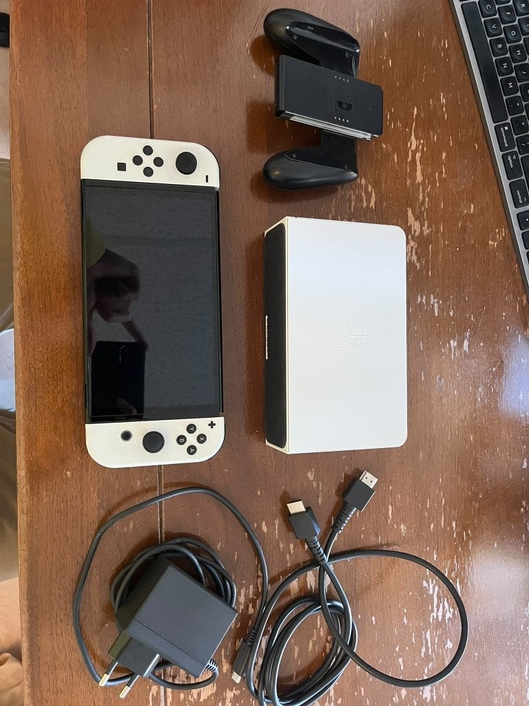 Nintendo Switch OLED Wit met accessoires