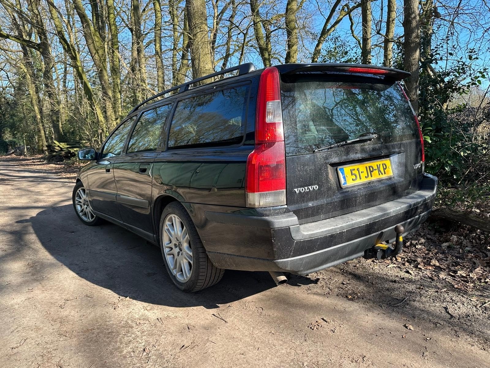 Volvo V70 2.4 D AUT 2002 Zwart, Auto's, Volvo, 1800 kg, Zwart, Stationwagon, Diesel