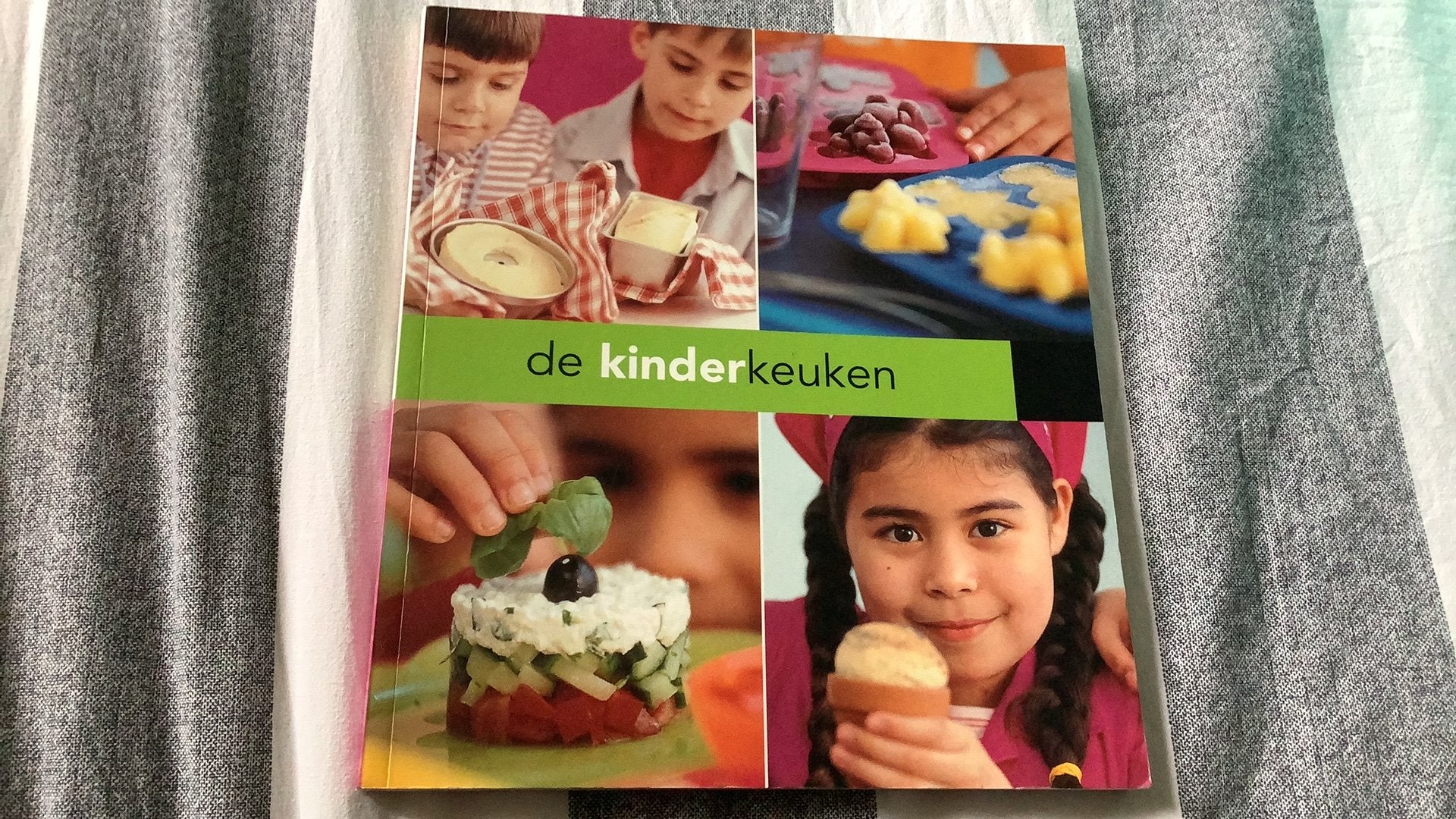 Boek de kinderkeuken van Ikea NIEUW, Boeken, Ophalen, Zo goed als nieuw