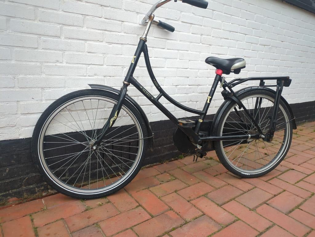 T.e.a.b Altec kinderfiets zwart met lage instap, Fietsen en Brommers, Fietsen | Kinderfietsjes, Ophalen