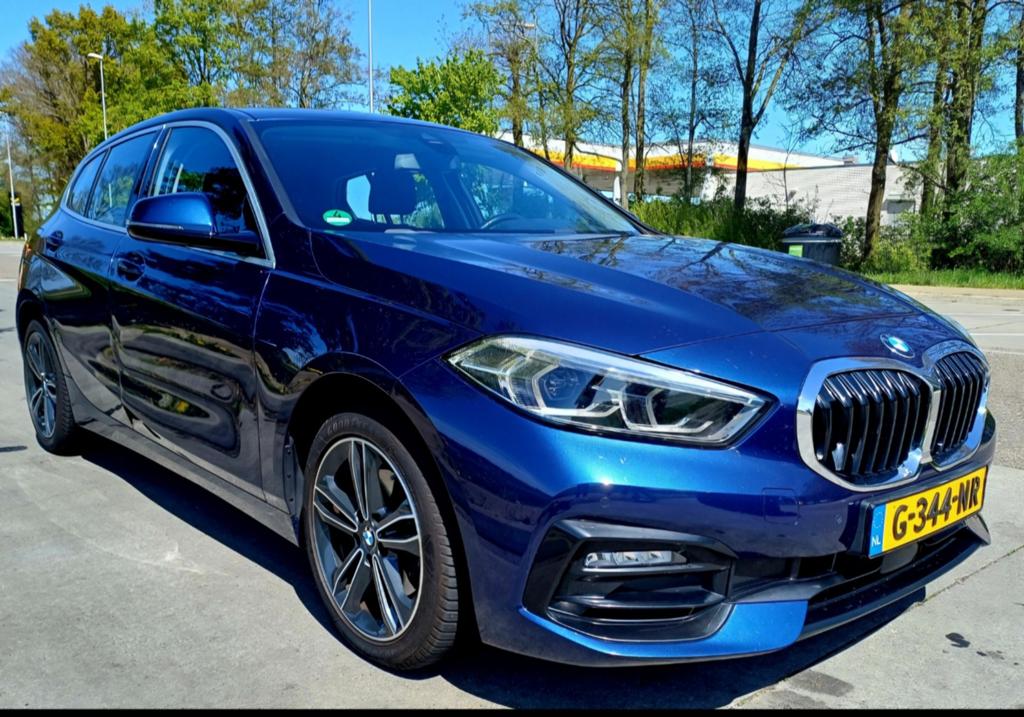 BMW 1-Serie 118i Executive Edition 180pk 2019 Blauw F40, Blauw, Leder en Stof, Origineel Nederlands, Handgeschakeld