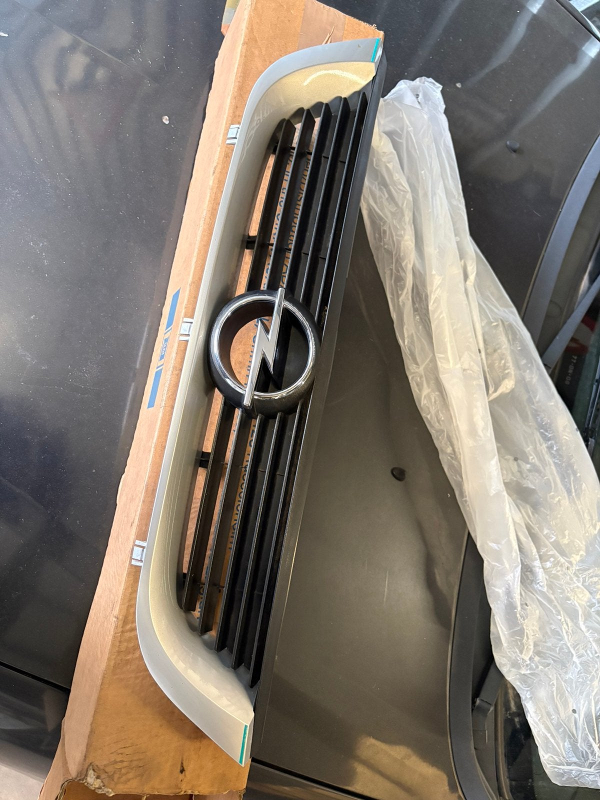 Opel vectra B facelift grille, Ophalen of Verzenden, Gebruikt, Opel