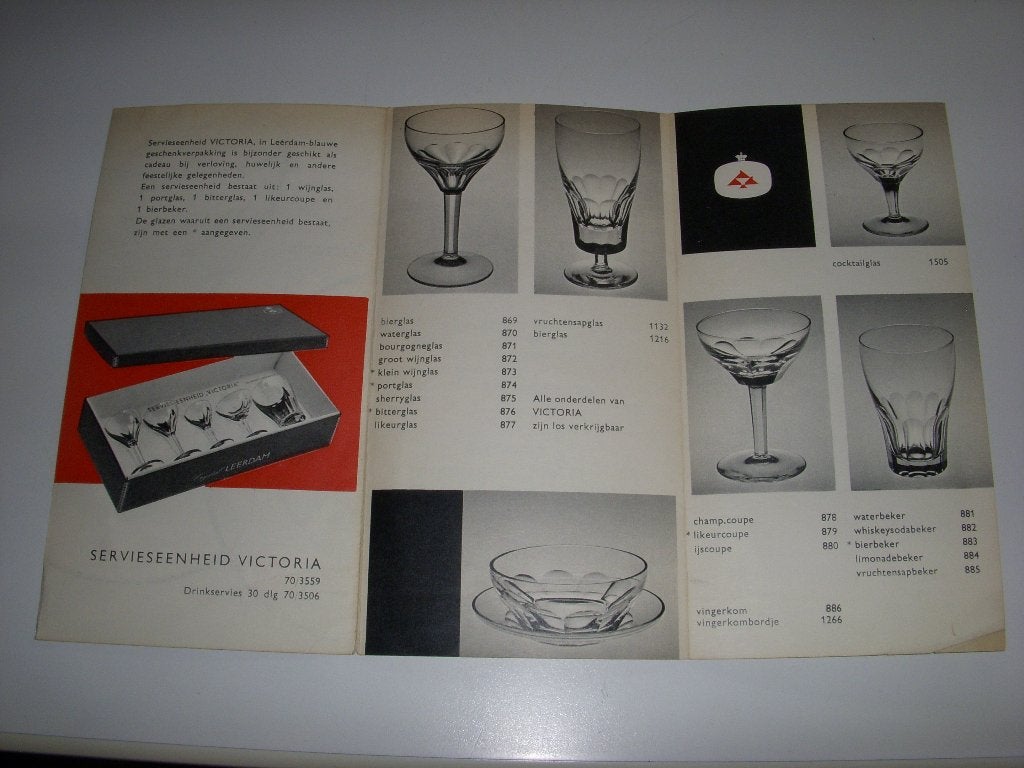 Oude folder Crystal Leerdam glas ' Victoria ' +/- 1960, Gelezen, Leerdam glas, Folder, Ophalen of Verzenden