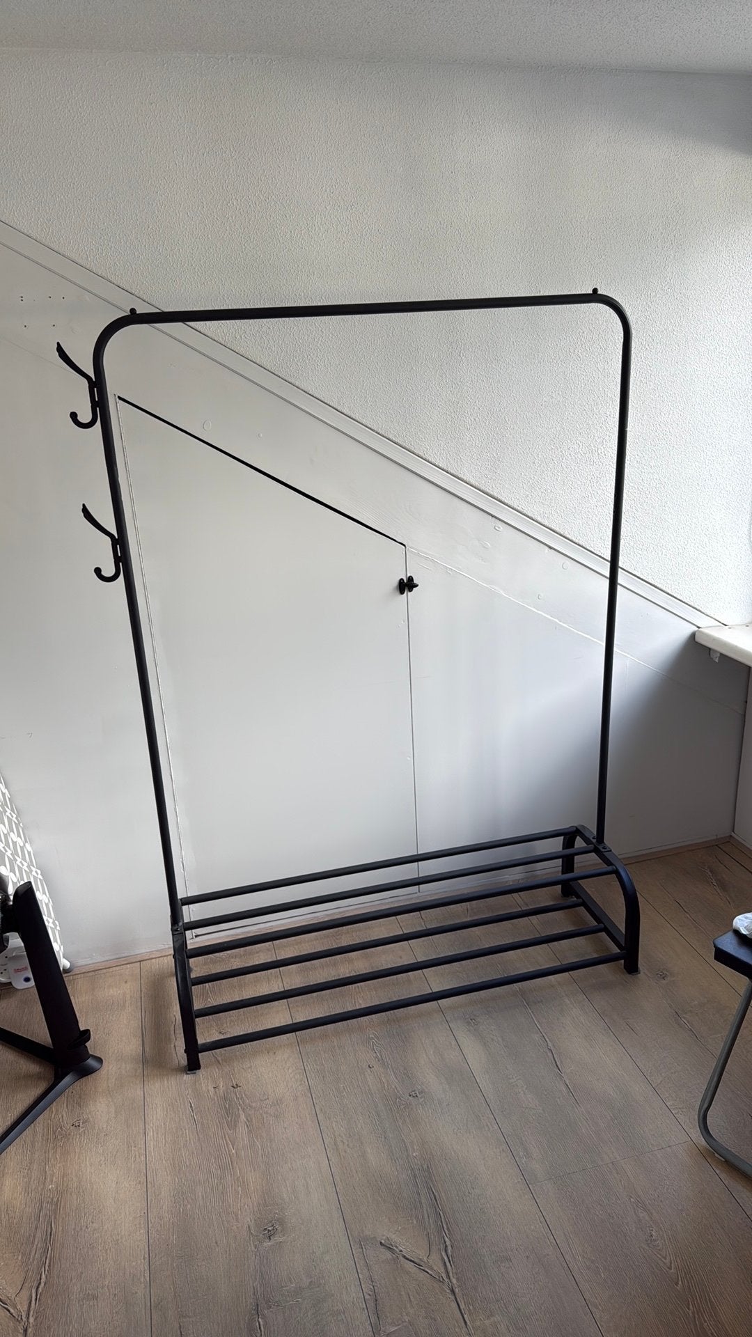 Kledingrek zwart, Ophalen, Zo goed als nieuw