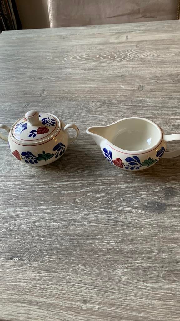 Boerenbont melkkan en suikerpot, Huis en Inrichting, Keuken | Servies, Ophalen, Overige typen, Zo goed als nieuw, Aardewerk