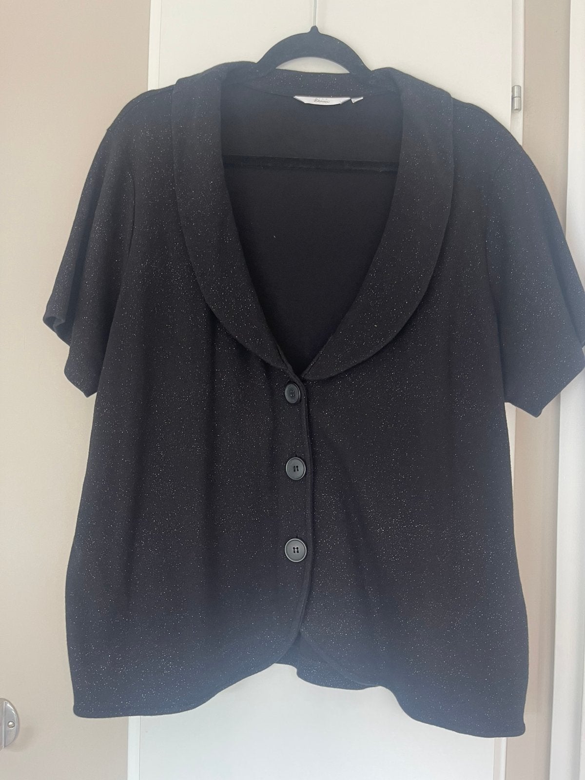 Miss Etam vest / jasje met korte mouwen maat 48, Ophalen of Verzenden, Zo goed als nieuw, Zwart, Trui of Vest