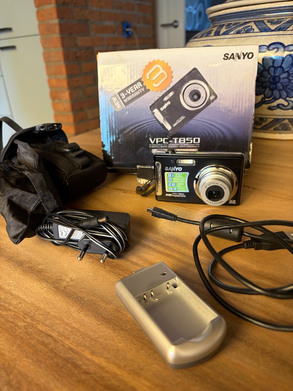 Sanyo VPC-T850 8.1MP Compactcamera met Accessoires, 8 megapixels, Oplader, Ophalen of Verzenden, Zo goed als nieuw