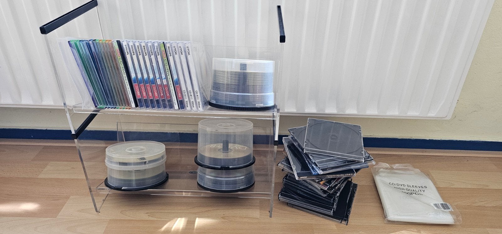 CD/DVD rek met DVD en CD's, Kunststof, Gebruikt, 150 discs of meer, Ophalen of Verzenden