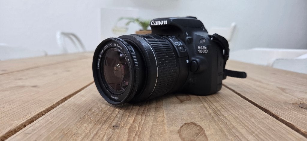 Canon EOS 100D 18-55mm spiegelreflex / DSLR camera, Audio, Tv en Foto, Fotocamera's Digitaal, 18 Megapixel, Spiegelreflex, Canon
