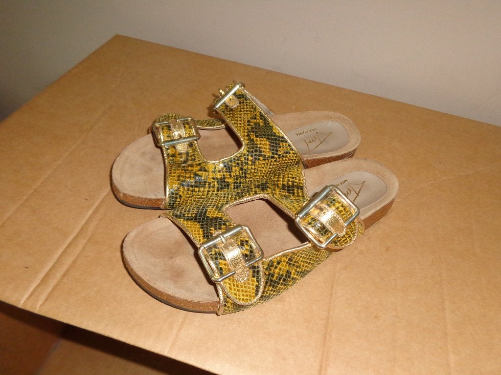 goud/gele damesslippers van Toral, maat 40, Slippers, Geel, Ophalen of Verzenden, Gedragen
