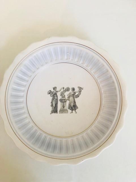 Vintage bord Romeins motief / Romana. Flora Plateel Gouda., Ophalen