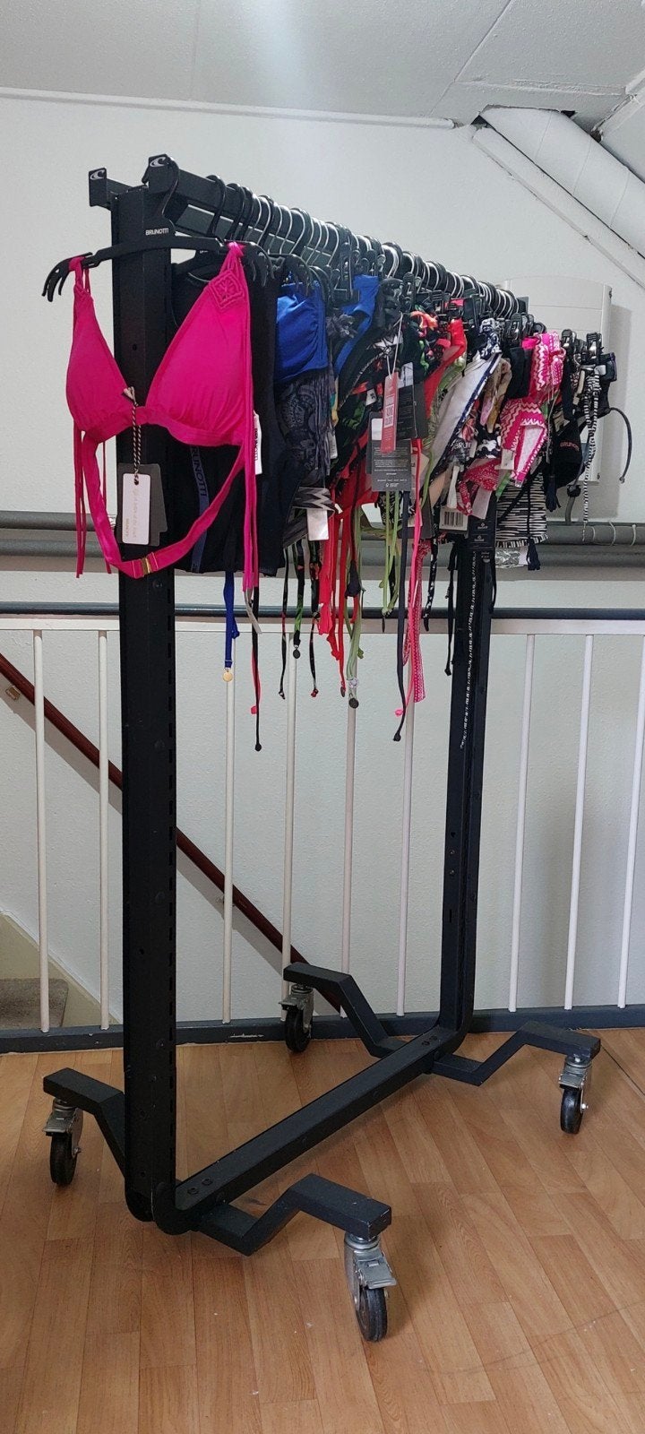 Partij verkopen verstelbaar Brunotti Bikinislip/Bikinitop, Kleding | Dames, Dames-kledingpakketten, Ophalen of Verzenden, Nieuw