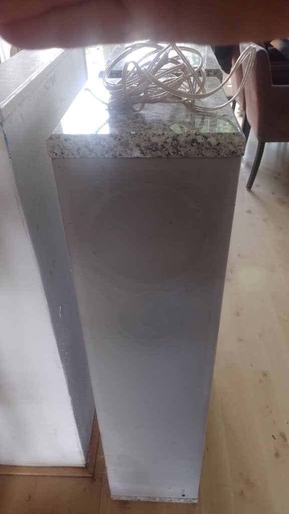 Impuls boxen, grijs met marmer, Audio, Tv en Foto, Stereo speakers, Gebruikt, Inclusief kabels, 60 tot 120 watt