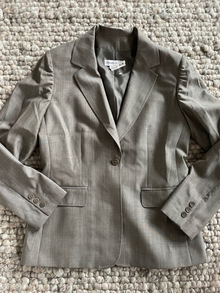 Nog nieuw jasje van het merk Gerard Darel maat 40, Maat 38/40 (M), Beige, Ophalen of Verzenden, Zo goed als nieuw
