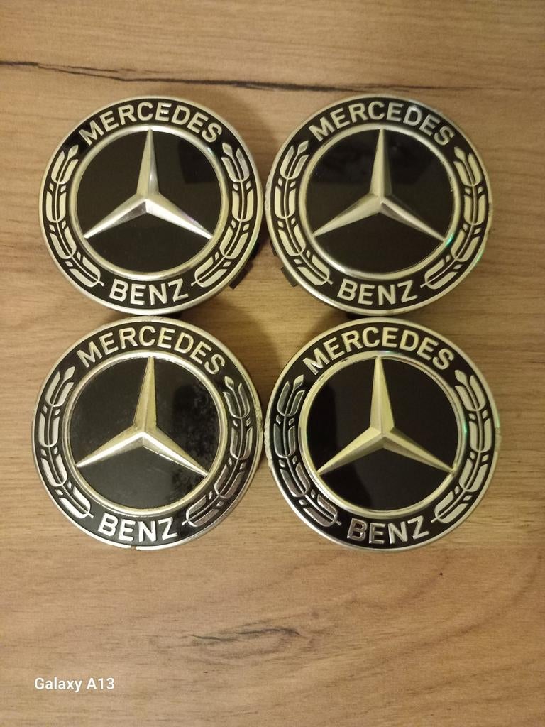 Mercedes-Benz naafdoppen(MOETEN WEG VOOR 21 MAART), Auto diversen, Wieldoppen, Ophalen of Verzenden, Nieuw