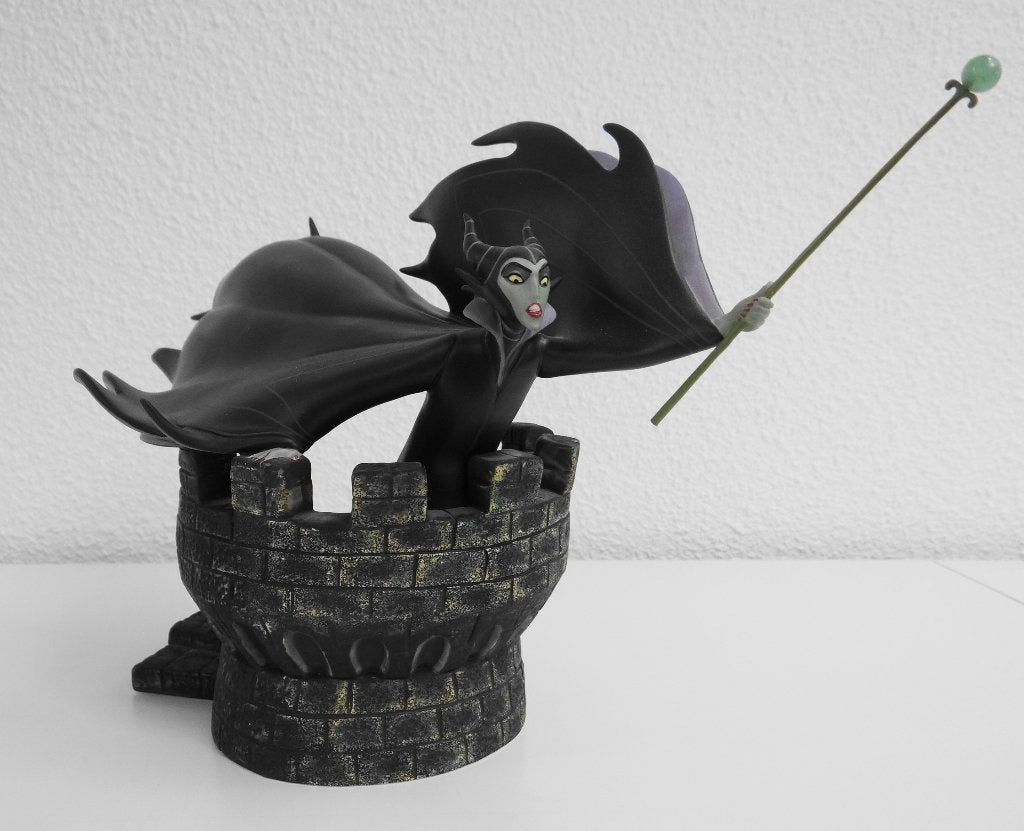 WDCC - Sleeping Beauty - Malificent - Mistress of all evil, Ophalen of Verzenden, Overige figuren, Zo goed als nieuw, Beeldje of Figuurtje