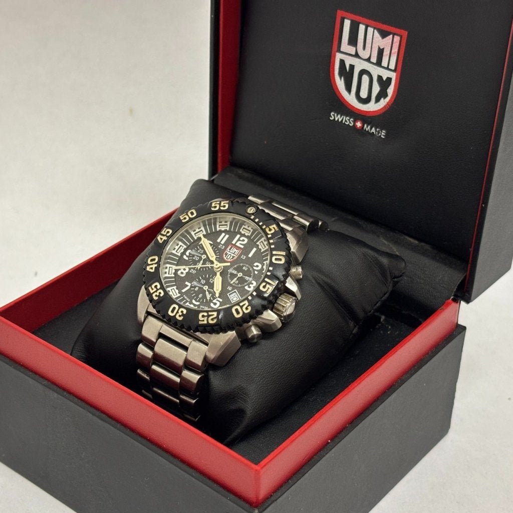 Luminox Navy Seal Steel Colormark Chronograph 3180 Series, Seiko, Zo goed als nieuw, Support@seiko.com, 5-11, Akasaka 2-chome
Minato-ku, Tokyo 107-0052
Japan