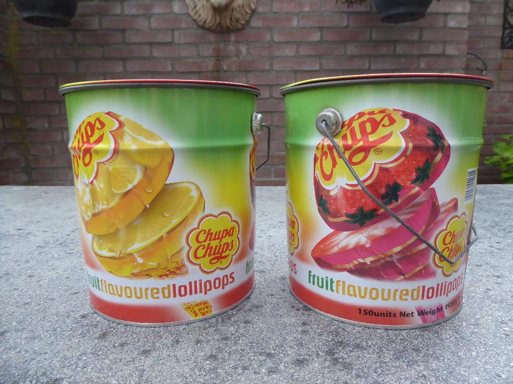 2x Chupa Chups blikken, Verzamelen, Blikken, Ophalen of Verzenden, Zo goed als nieuw, Overige, Overige merken
