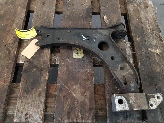 Draagarm links-voor van een Volkswagen Golf, Gebruikt, -, Volkswagen, -