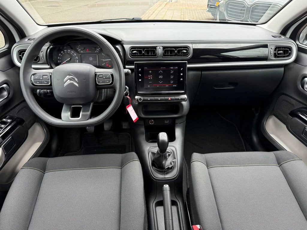 Citroen C3 1.2 PureTech Feel, Facelift, Navi Dealer auto, 83 pk, Gebruikt, 1199 cc, 450 kg