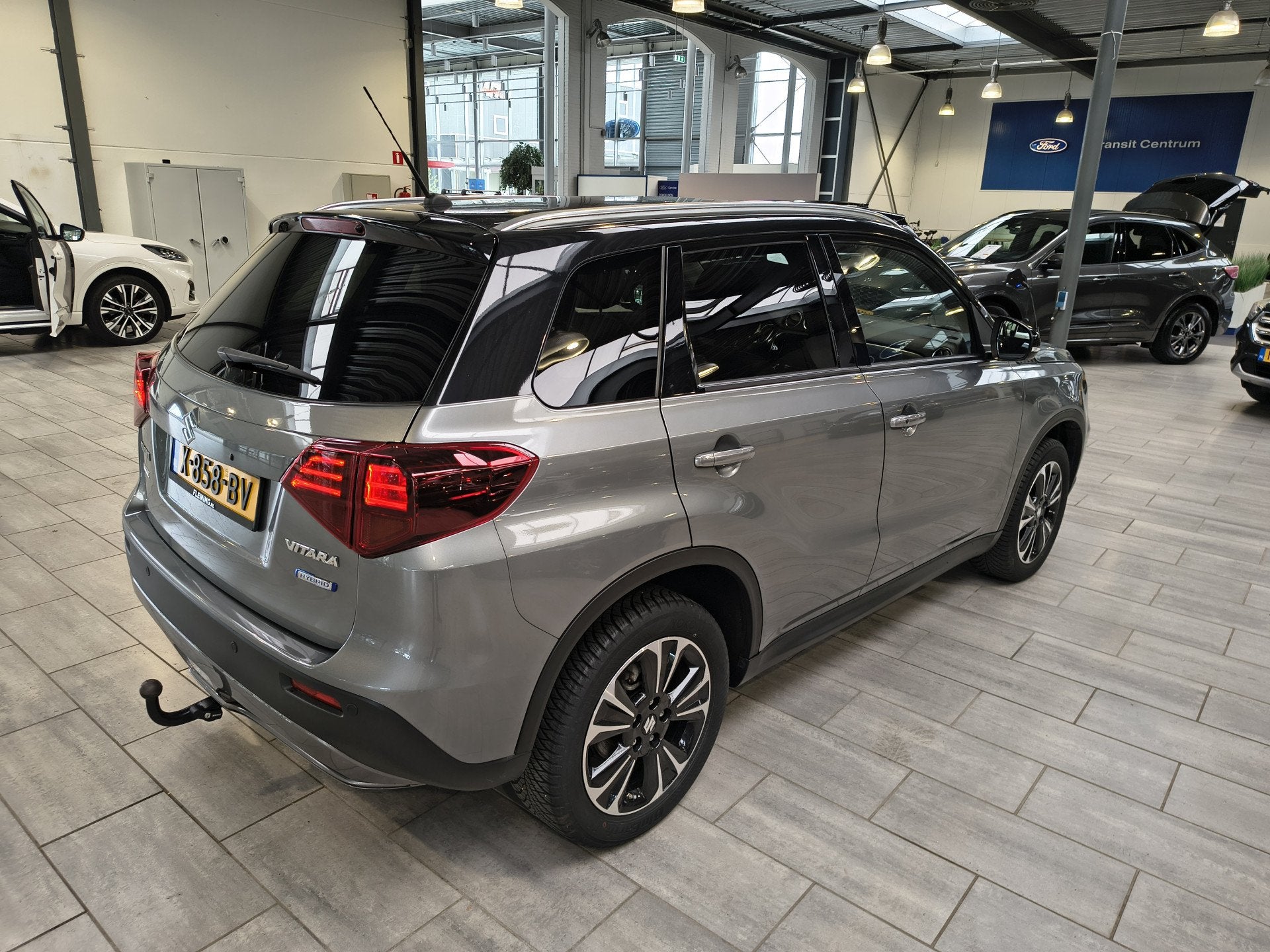 Suzuki Vitara 1.4 Boosterjet Style Smart Hybrid | Trekhaak |, 12 maanden, Gebruikt, 4 cilinders, 49 €/maand