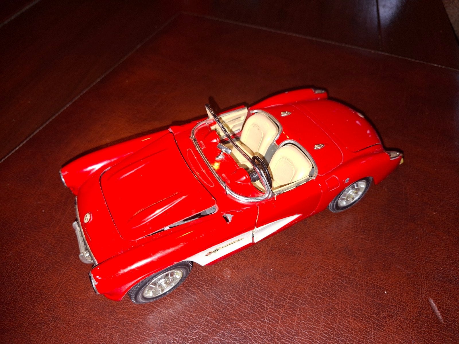 Vintage Chevrolet Corvette Modelauto Rood - Schaalmodel, Ophalen of Verzenden, Gebruikt, Auto, Overige merken