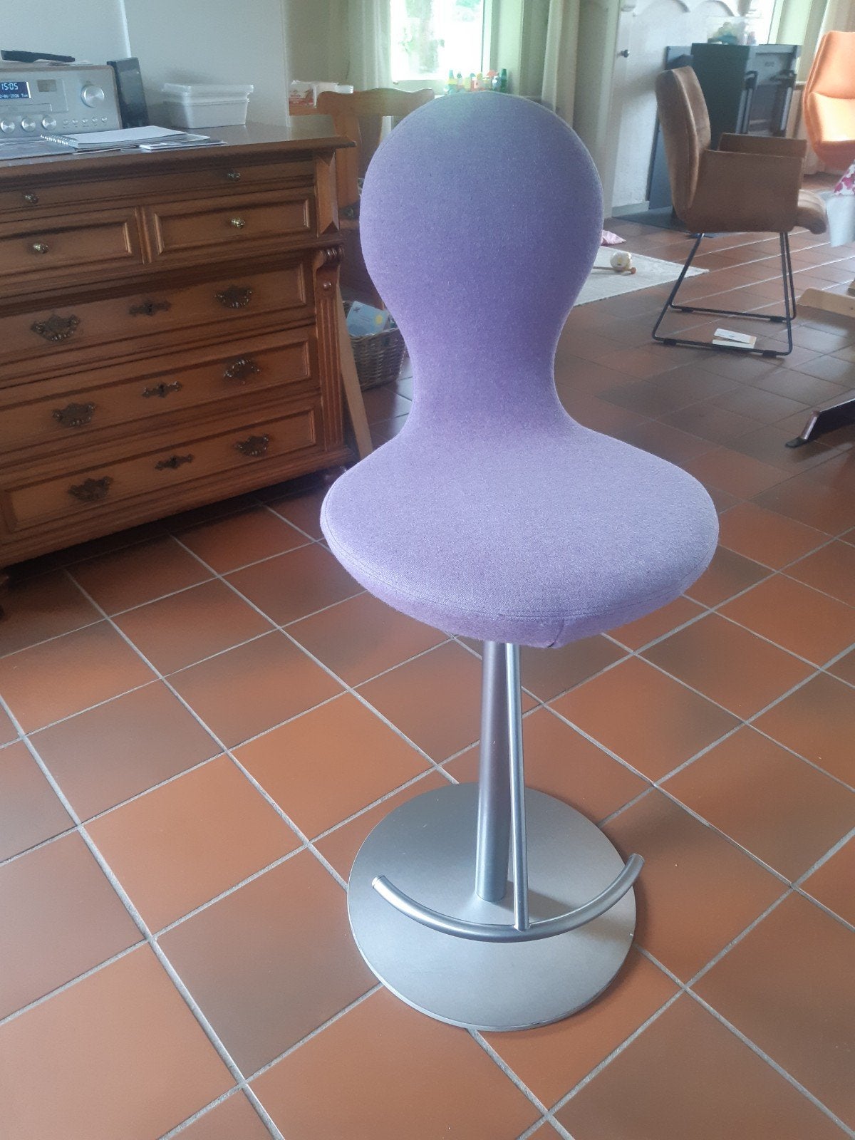 Varier (Stokke) barkruk, Ophalen, Gebruikt, In hoogte verstelbaar, 60 tot 90 cm