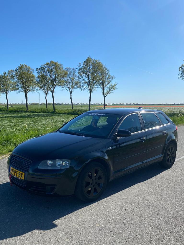 Audi A3 1.6 Sportback 85KW FSI 2004 3e eigenaar!!, Voorwielaandrijving, 15 km/l, 4 cilinders, Zwart