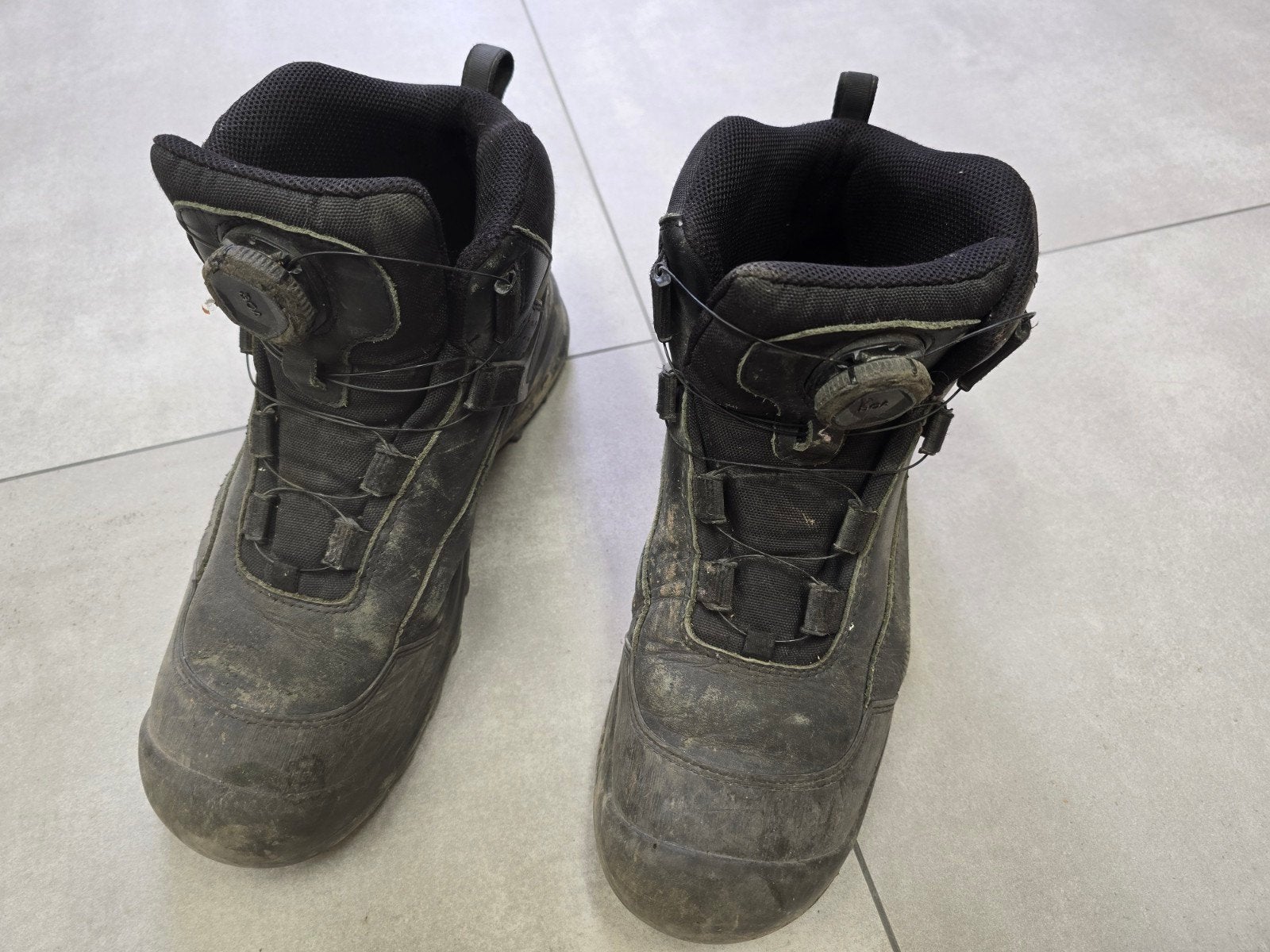 Schoenen, Ophalen, Gebruikt