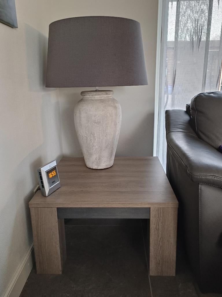 Schemerlamp op stenen vaas-voet, Ophalen, Gebruikt, Bruin, Rond
