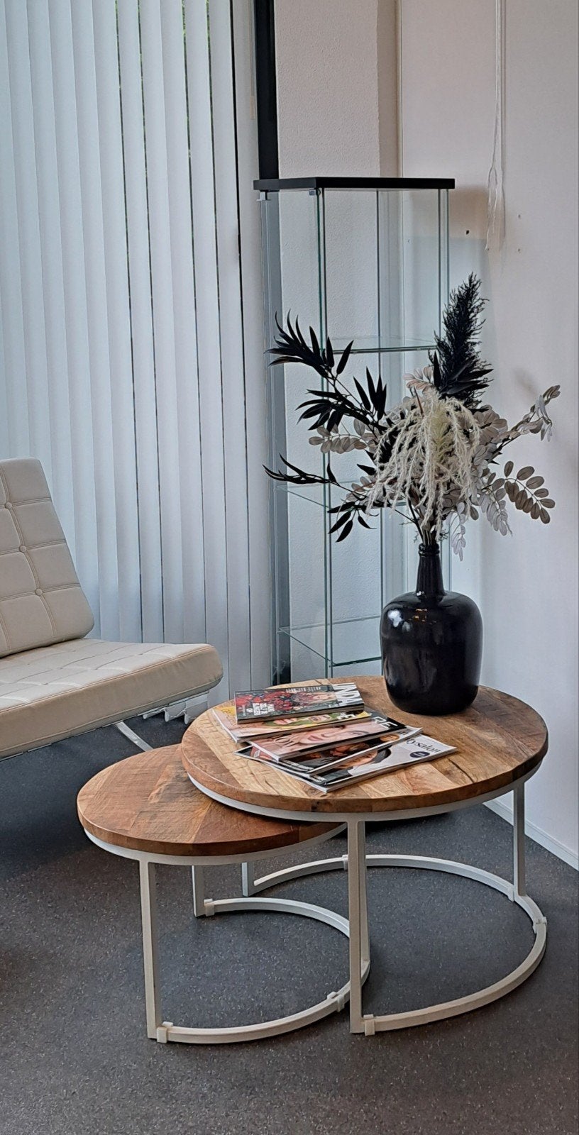 Set van 2 ronde salontafels - gebruikt in schoonheidssalon, Gebruikt, 50 tot 100 cm, Rond, Industrieel, Modern
