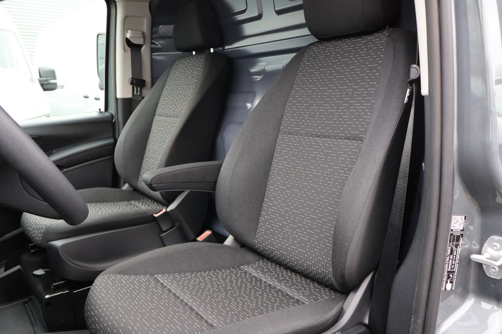 Mercedes-Benz eVito Lang 66 kWh (bj 2025), Auto's, Stof, Gebruikt, Stoelverwarming, 116 pk