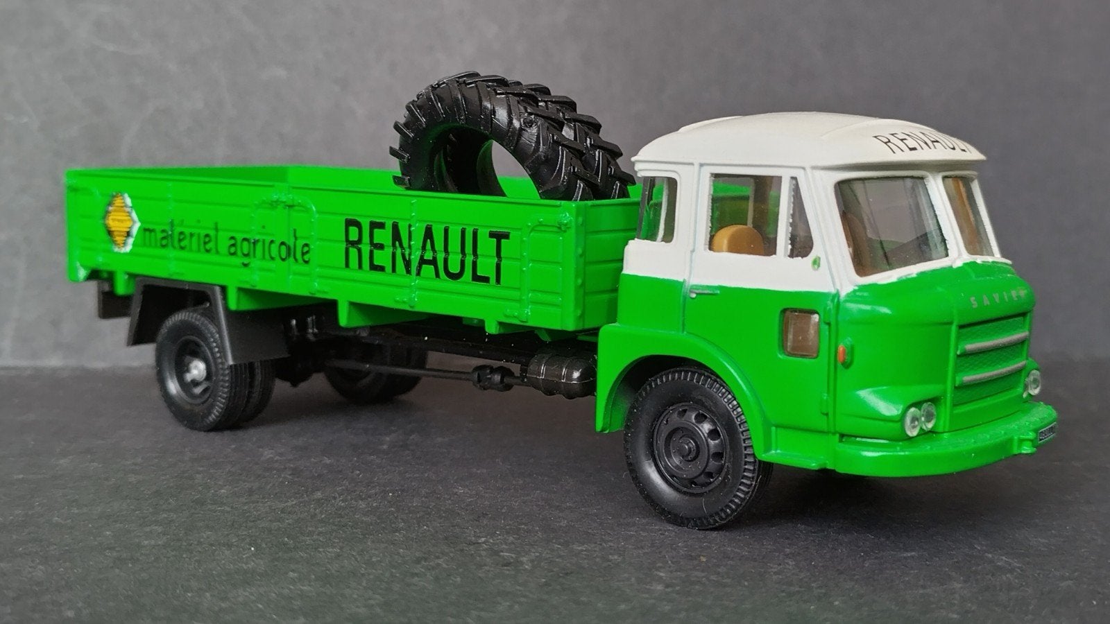 Saviem JL 20 Renault Agricole Tractor 1:50 Corgi Pol, Corgi, ., Ophalen of Verzenden, Zo goed als nieuw