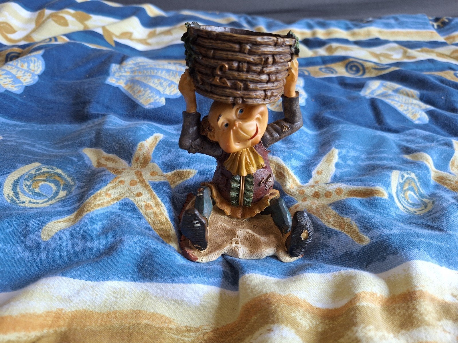 Efteling Laaf met mand 10 cm, Ophalen of Verzenden, Zo goed als nieuw, Beeldje of Poppetje