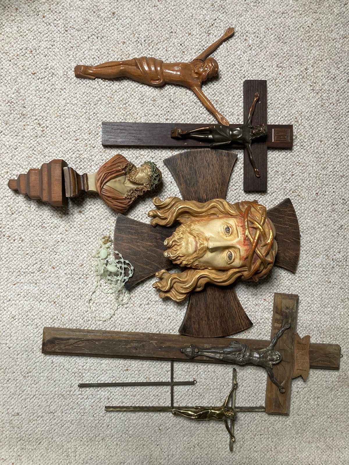 Diverse religieuze beelden en kruisbeelden, Antiek en Kunst, Antiek | Religie, Ophalen
