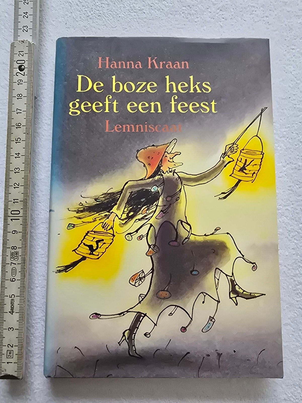Hanna Kraan - De boze heks geeft een feest, Fictie algemeen, Ophalen of Verzenden, Zo goed als nieuw, Hanna Kraan
