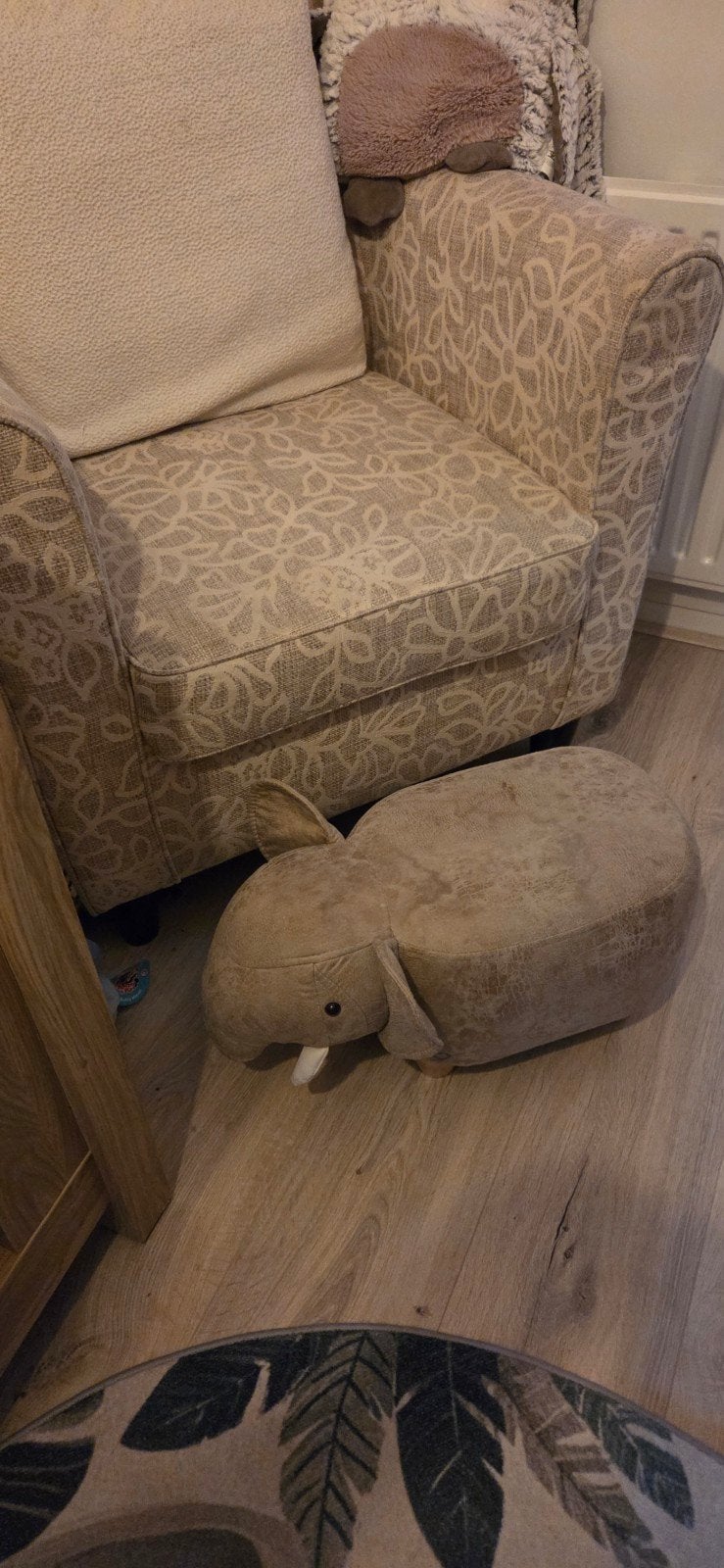 Leuke olifant poef/voetenbankje voor babykamer of sier, Minder dan 50 cm, 50 tot 75 cm, Kinderkamer, Speels, Modern, Ophalen of Verzenden