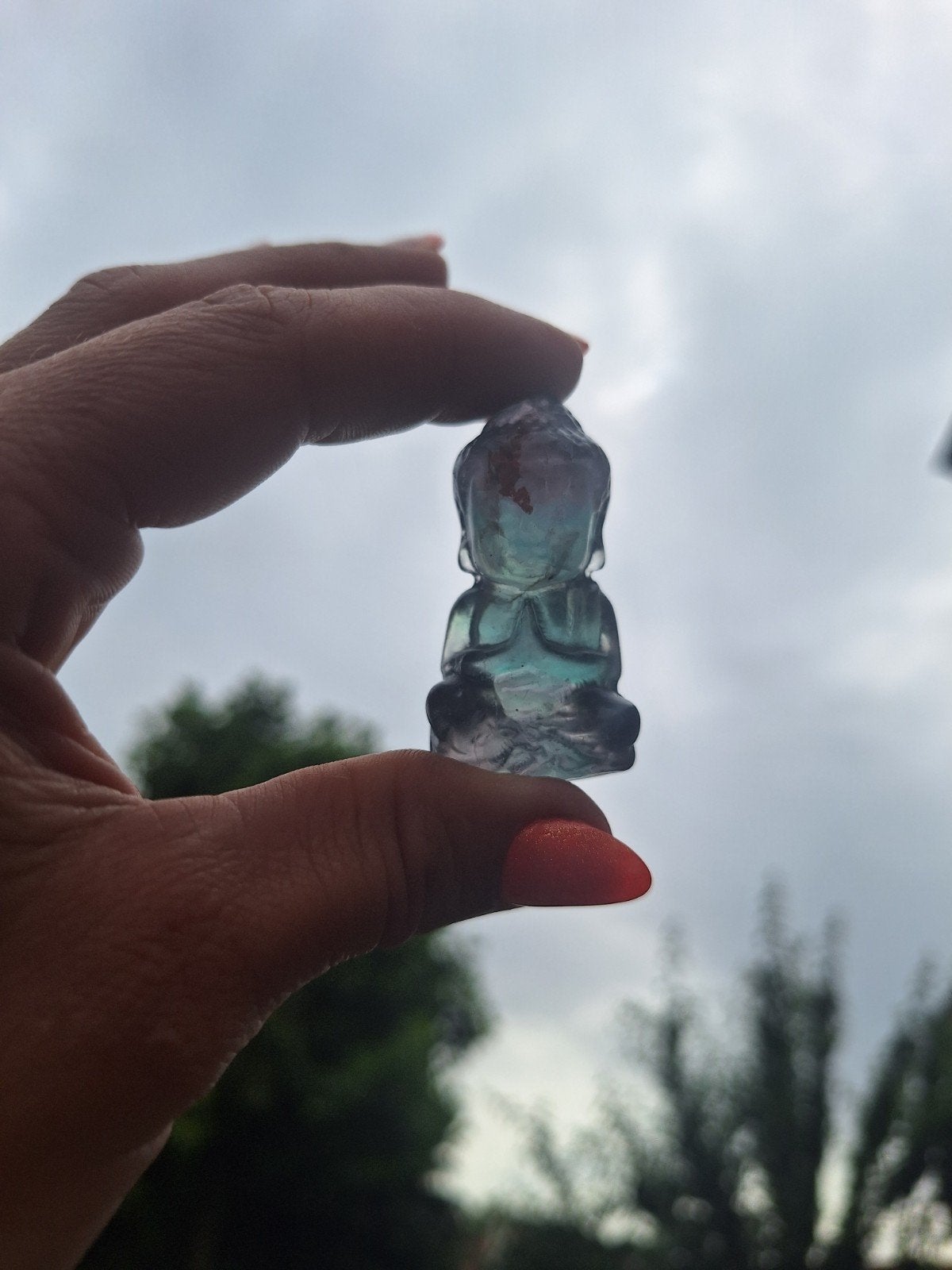 Buddha fluoriet, Verzenden