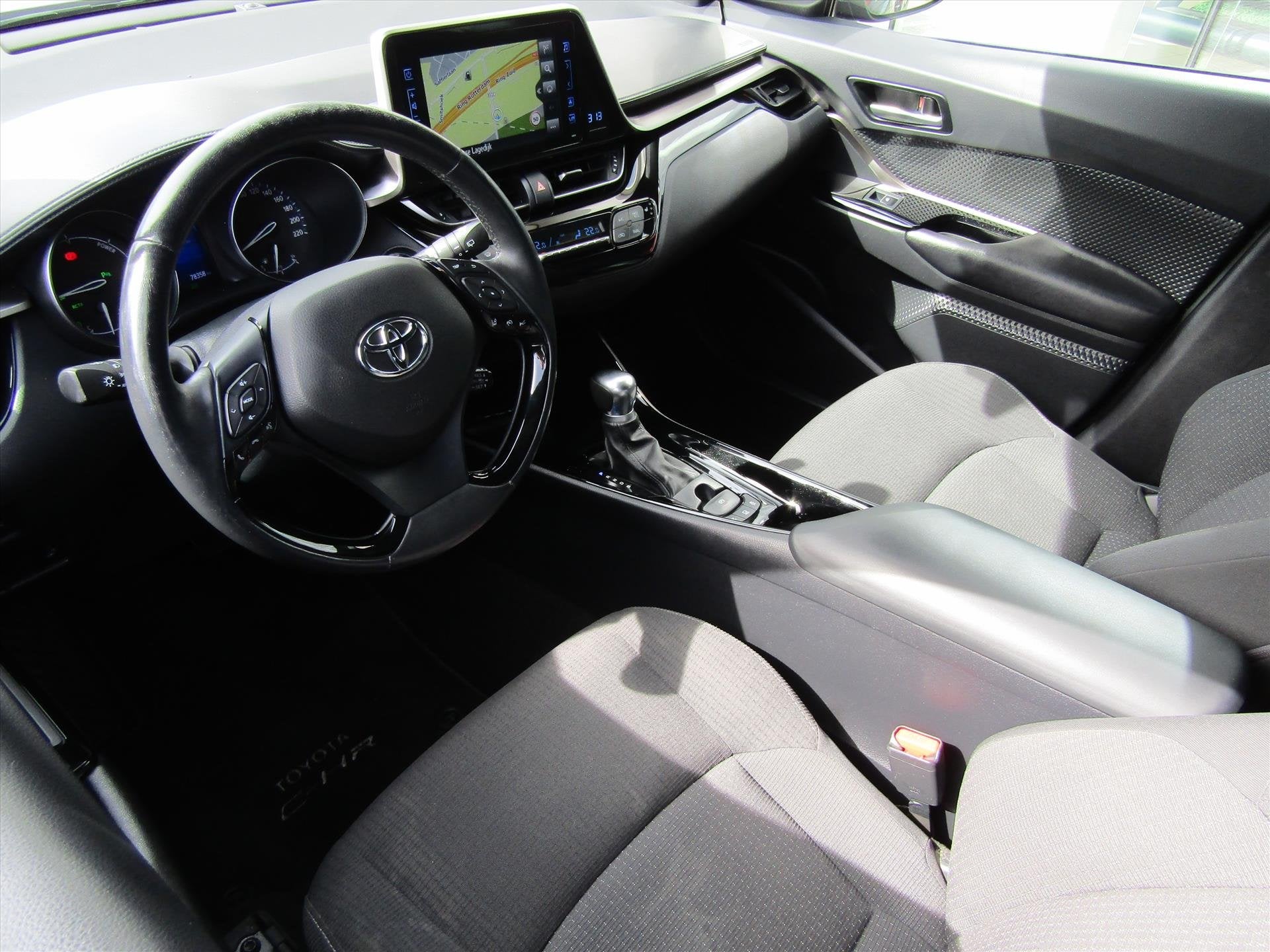 Toyota C-Hr 1.8 Hybrid 122pk CVT Style, Automaat, Stof, 4 cilinders, 98 pk