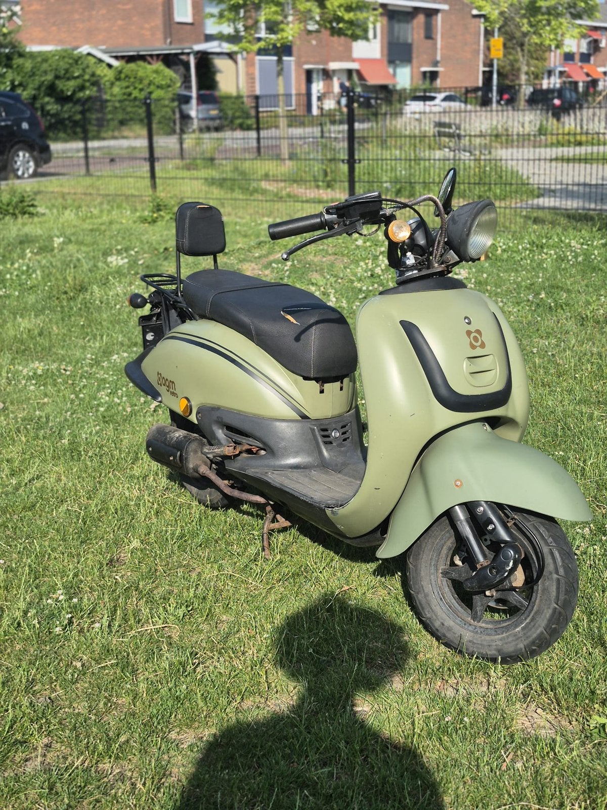 AGM retro 50cc, Fietsen en Brommers, Snorfietsen en Snorscooters, Overige merken, Gebruikt, Ophalen of Verzenden, Benzine
