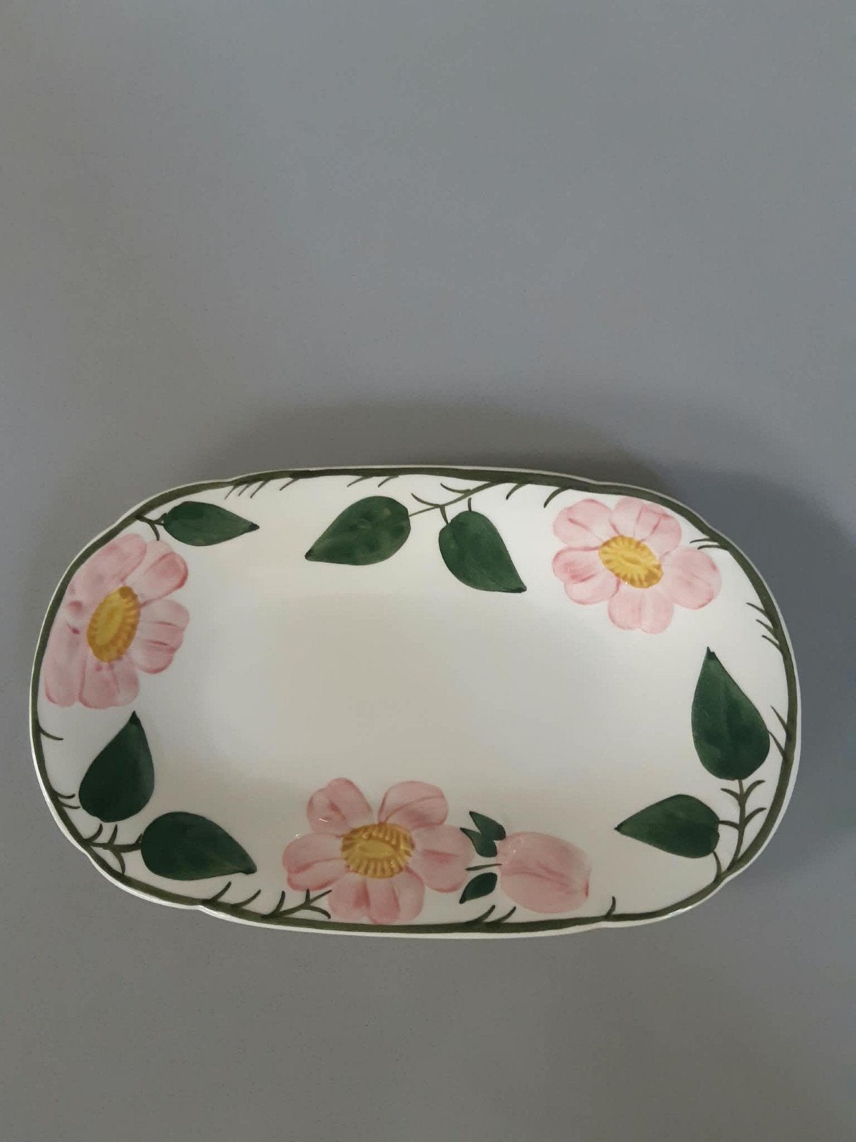Ovaal Schaaltje Villeroy en Boch Wild Rose, Huis en Inrichting, Ophalen of Verzenden, Overige stijlen, Porselein, Schaal of Schalen
